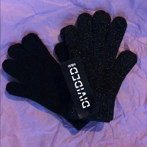 H&M Accessories - 2 pairs of H&M Divided gloves H&M Accessories - 2 pairs of H&M Divided gloves